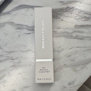 Rodan + Fields Multi-Acid Enzyme Peel - Silver and White